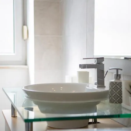 Le Citadin - Centre - Musee Automobile - Parc Expo アパート *